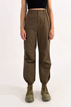 Load image into Gallery viewer, Cargo Pants - Khaki
