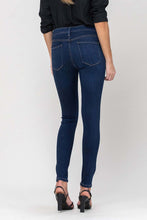 Load image into Gallery viewer, Mid Rise skinny - Dream
