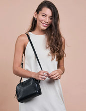 Load image into Gallery viewer, Emi Leather bag - Black
