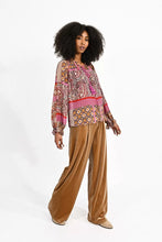 Load image into Gallery viewer, Printed Blouse - Fuchsia
