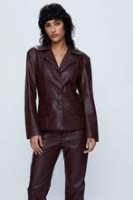 Load image into Gallery viewer, Faux Leather suit blazer - Brown
