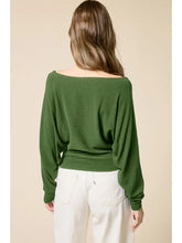 Load image into Gallery viewer, Boat neck dolman Top - Green
