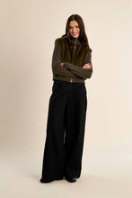 Load image into Gallery viewer, zip up jacket - Khaki
