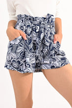 Load image into Gallery viewer, Hi waist print shorts - Navy
