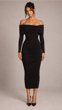 Load image into Gallery viewer, off sldr shirring midi drs - black
