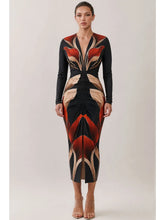 Load image into Gallery viewer, floral v nk ruched midi dress - black multi
