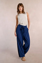 Load image into Gallery viewer, Flowy Pants - Navy
