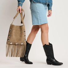 Load image into Gallery viewer, Courtney Fringe metal bag - Sand
