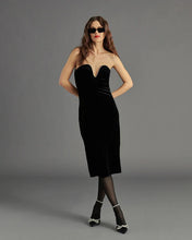 Load image into Gallery viewer, Charlie velvet dress - Black
