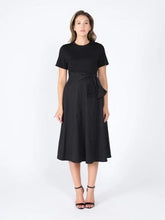 Load image into Gallery viewer, Tie waist Dress - Black
