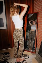Load image into Gallery viewer, Hi Rise kick flare - Leopard
