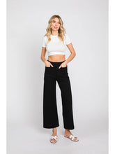 Load image into Gallery viewer, Ponte cropped front pocket slacks - Black
