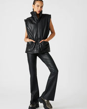 Load image into Gallery viewer, Faux leather vest - Black

