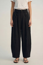 Load image into Gallery viewer, Barrel Fit Pants - Black
