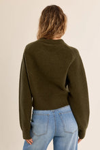Load image into Gallery viewer, ribbed cropped sweater - Khaki
