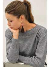 Load image into Gallery viewer, detail boatneck Sweater - Ocean blue
