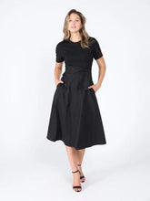 Load image into Gallery viewer, Tie waist Dress - Black
