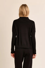 Load image into Gallery viewer, stand up neck Sweater - Black
