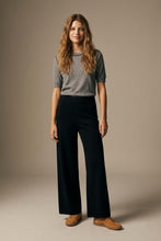 Load image into Gallery viewer, Hi waist wideleg pants - Navy
