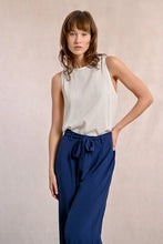 Load image into Gallery viewer, Flowy Pants - Navy
