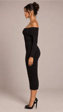Load image into Gallery viewer, off sldr shirring midi drs - black
