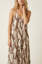 Load image into Gallery viewer, Printed Flowy Maxi dress - Brown / Cream
