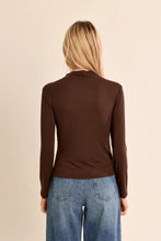 Load image into Gallery viewer, Thin undershirt - Brown
