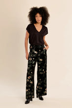 Load image into Gallery viewer, Floral velvet pants - black
