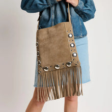 Load image into Gallery viewer, Courtney Fringe metal bag - Sand
