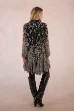Load image into Gallery viewer, Printed shirt Dress - Black
