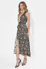 Load image into Gallery viewer, Printed Halter maxi dress - blk/cream
