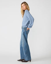 Load image into Gallery viewer, Carmen sweater - Blue
