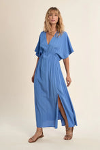 Load image into Gallery viewer, Long pleated dress - Blue
