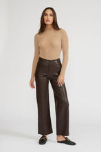 Load image into Gallery viewer, Faux Leather pants - Brown
