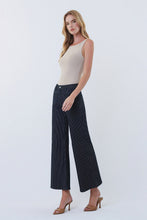 Load image into Gallery viewer, Cropped wide w. pockets - Stripe
