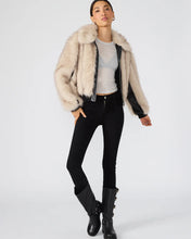Load image into Gallery viewer, Charm Faux fur Jacket - Natural
