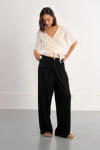 Load image into Gallery viewer, Perforated wide pants - Black
