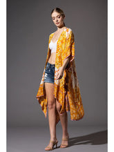 Load image into Gallery viewer, Mandala Flower kimono - Dessert Gold
