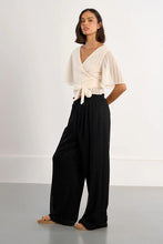 Load image into Gallery viewer, Perforated wide pants - Black
