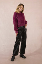 Load image into Gallery viewer, Brushed Knit sweater - Red
