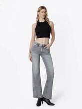 Load image into Gallery viewer, Mid rise vintage flare - Grey
