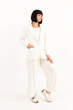 Load image into Gallery viewer, Linen Blazer - Offwhite
