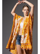 Load image into Gallery viewer, Mandala Flower kimono - Dessert Gold
