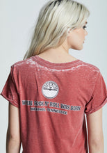 Load image into Gallery viewer, ELVIS SUN RECORDS TEE - CHILI
