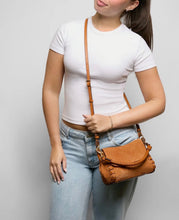Load image into Gallery viewer, Zen mini Crossbody - Caramel
