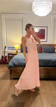 Load image into Gallery viewer, Rose pleated dress - Cream red
