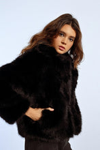 Load image into Gallery viewer, faux fur short coat - Black
