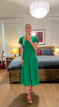 Load image into Gallery viewer, Cutout midi Dress - Kelly Green
