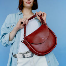 Load image into Gallery viewer, Port Crossbody - Burgundy
