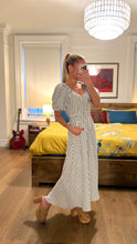 Load image into Gallery viewer, STRIPE MIDI STRIPE - NAVY STRIPE
